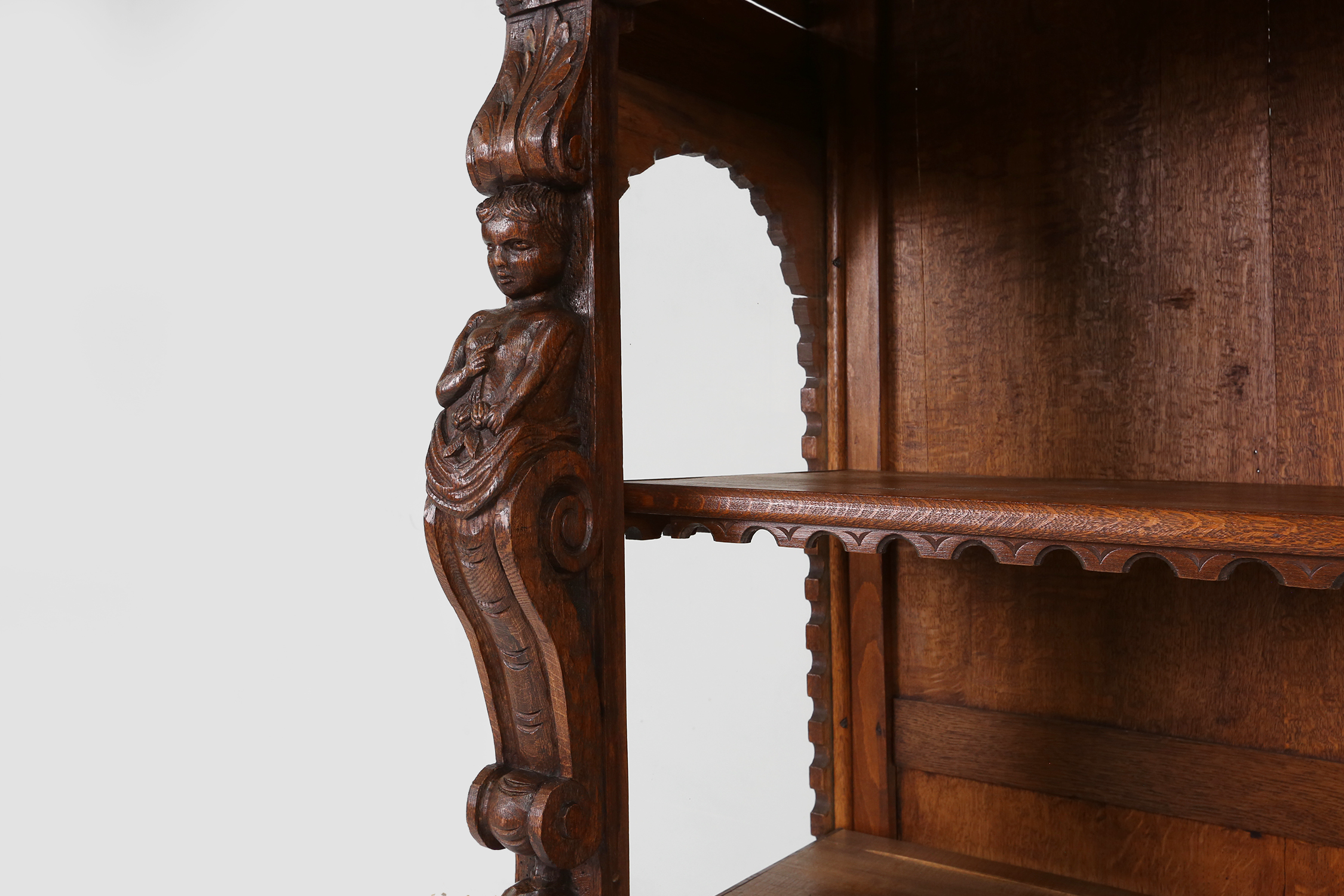 Richly decorated barok style display case in oak, Belgium 20th centurythumbnail